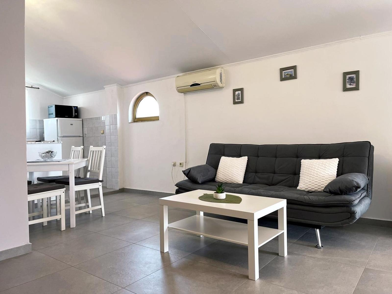 Lero Apartment Banjol Екстериор снимка