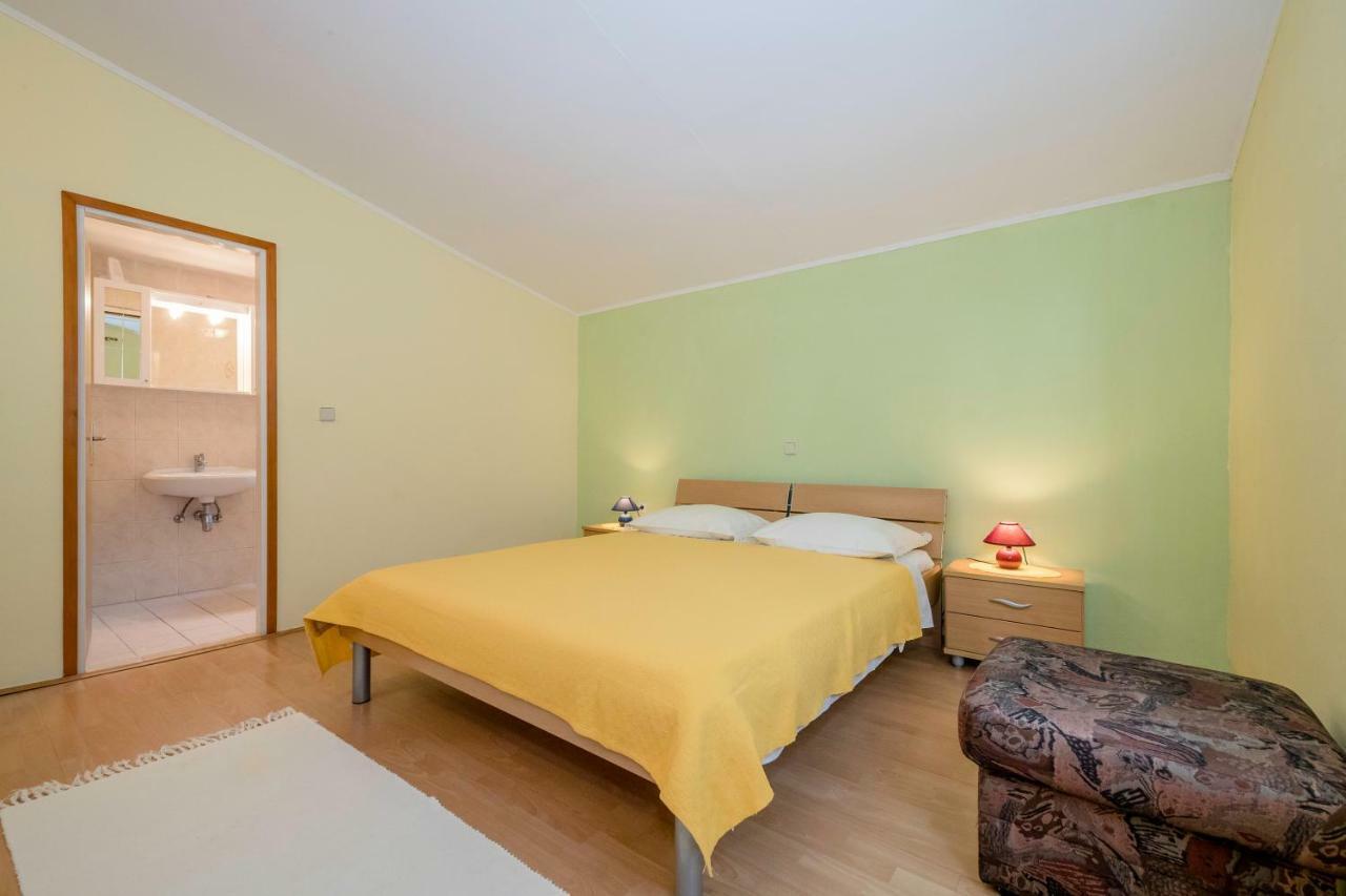 Lero Apartment Banjol Екстериор снимка