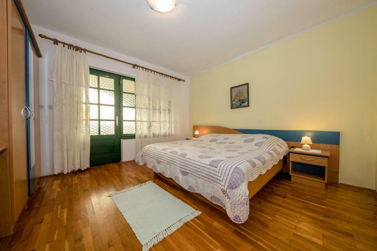 Lero Apartment Banjol Екстериор снимка