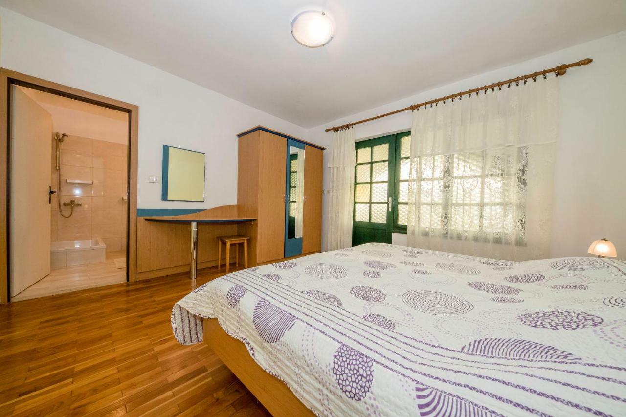 Lero Apartment Banjol Екстериор снимка
