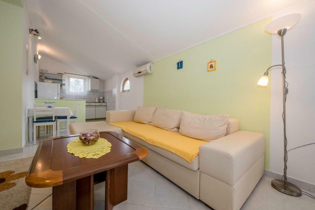 Lero Apartment Banjol Екстериор снимка